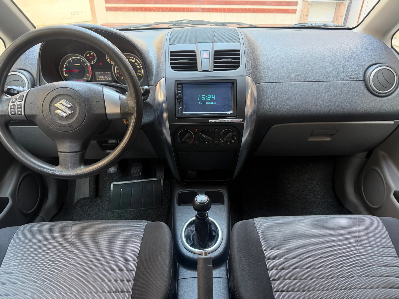 Suzuki SX4 1.5i, снимка 11 - Автомобили и джипове - 54661021
