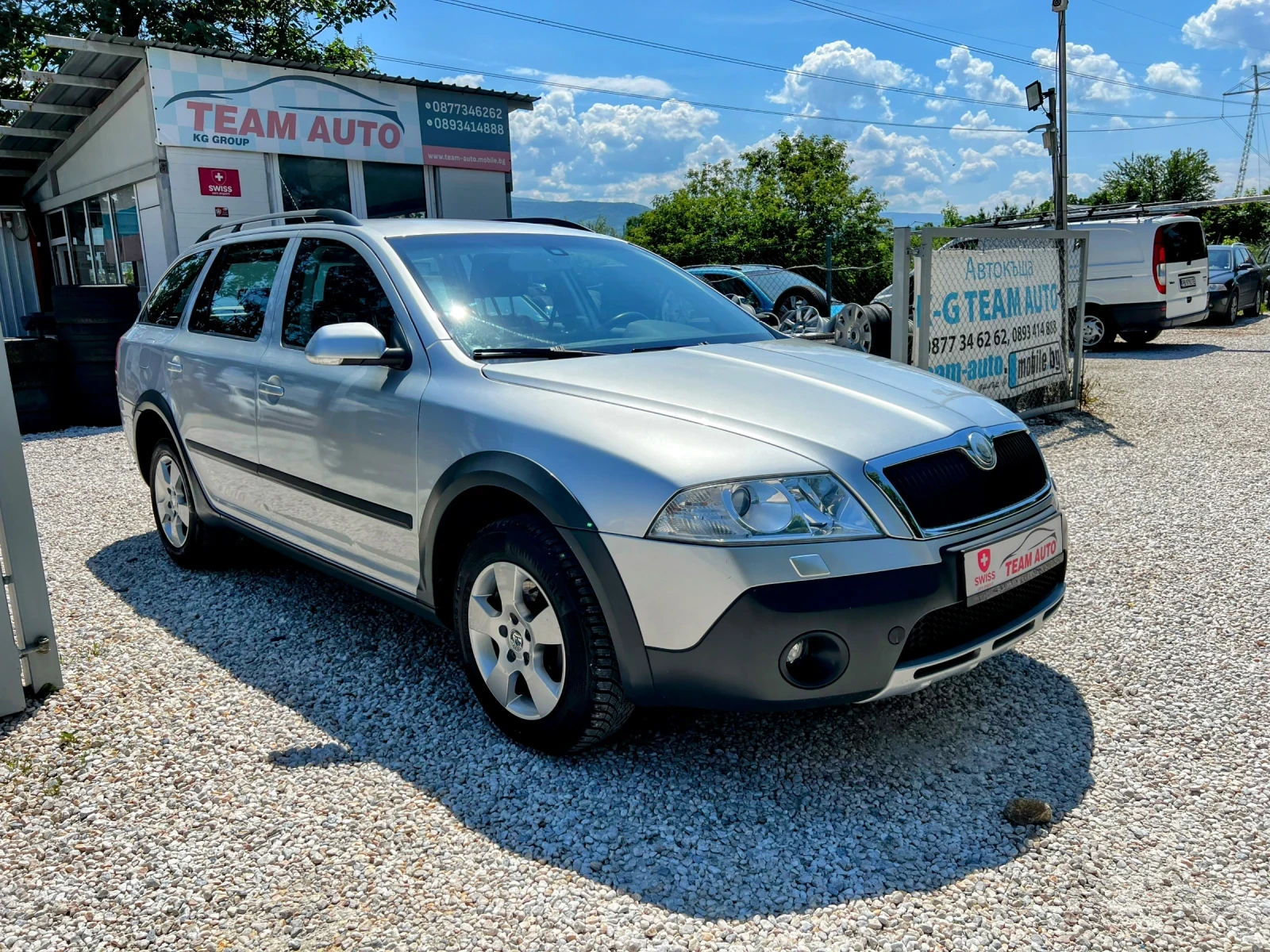 Skoda Octavia 2.0TDI SCOUT SWISS EDITION, снимка 3 - Автомобили и джипове - 54681875
