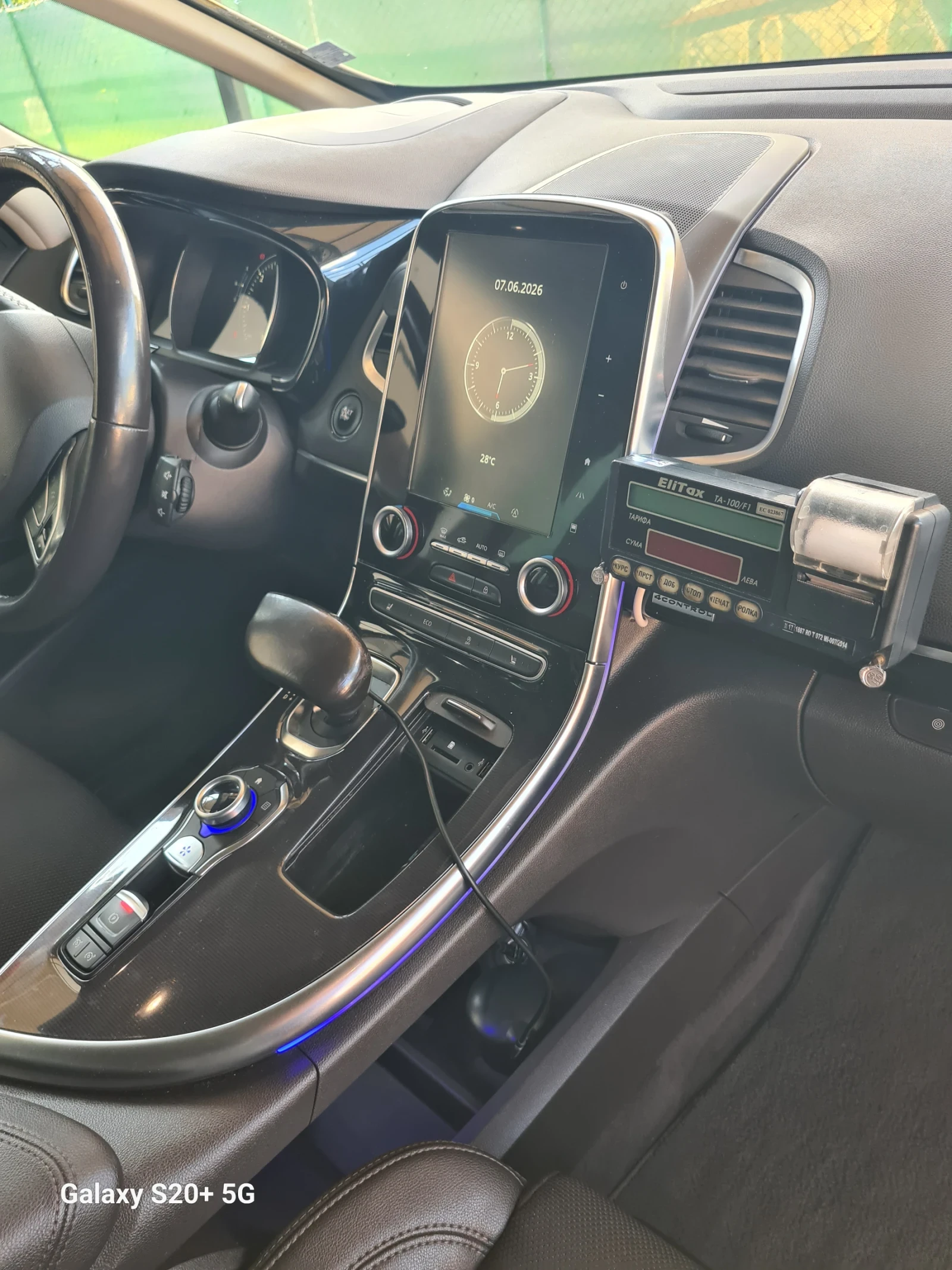 Renault Espace 1.6DCI , снимка 9 - Автомобили и джипове - 54811082
