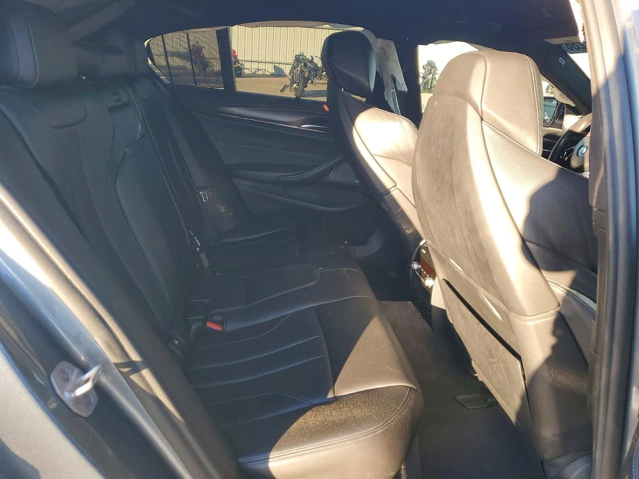 BMW M5 360 ДИСТРОНИК ОБДУХВАНЕ КЛИП НА ДВИГАТЕЛ CARFAX, снимка 11 - Автомобили и джипове - 55098480