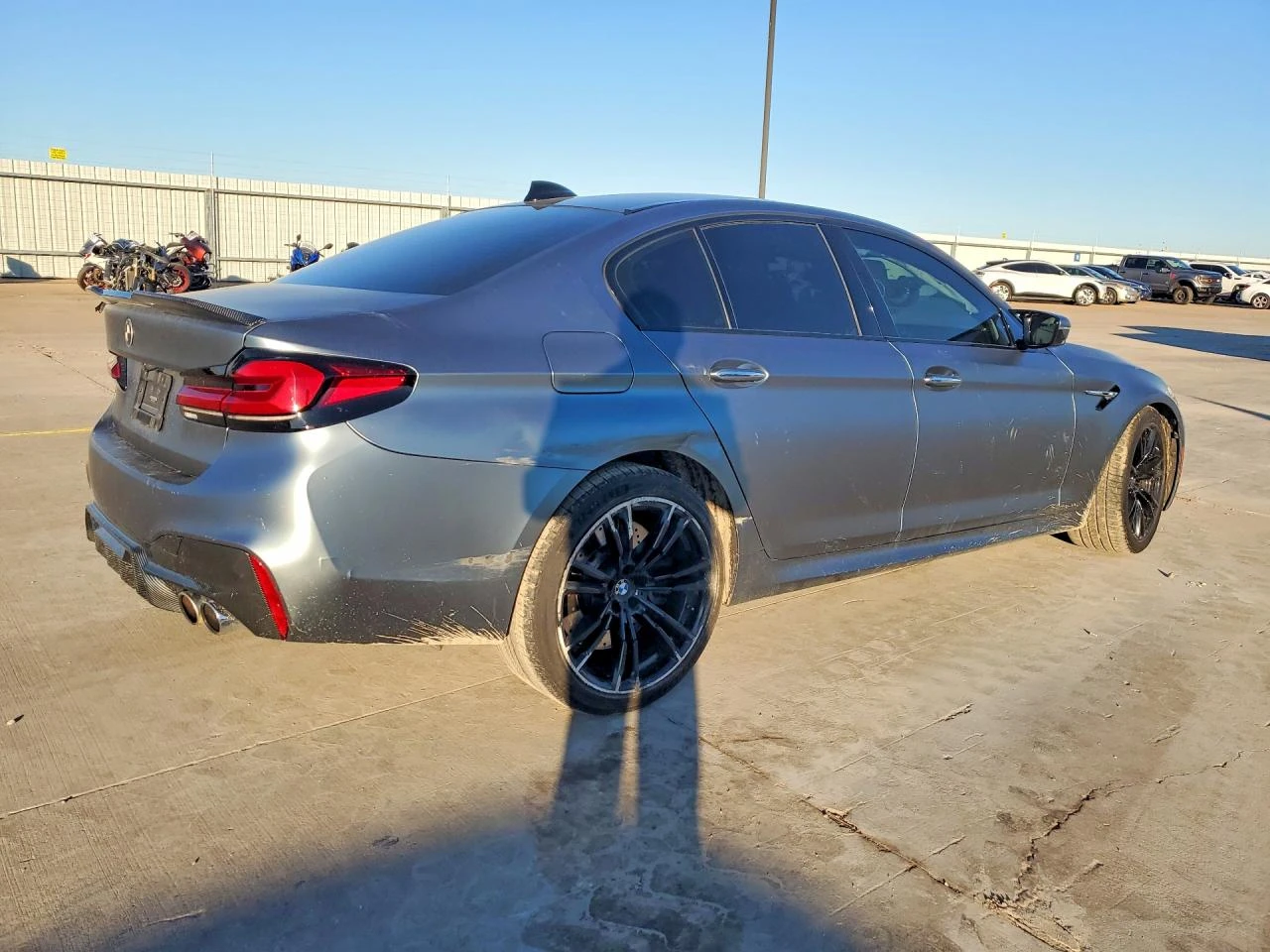 BMW M5 360 ДИСТРОНИК ОБДУХВАНЕ КЛИП НА ДВИГАТЕЛ CARFAX, снимка 5 - Автомобили и джипове - 55098480