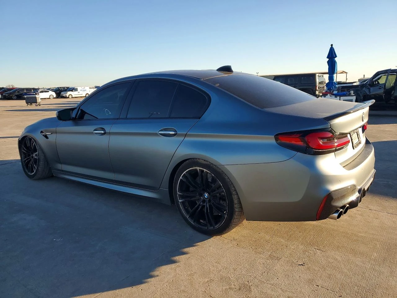 BMW M5 360 ДИСТРОНИК ОБДУХВАНЕ КЛИП НА ДВИГАТЕЛ CARFAX, снимка 3 - Автомобили и джипове - 55098480