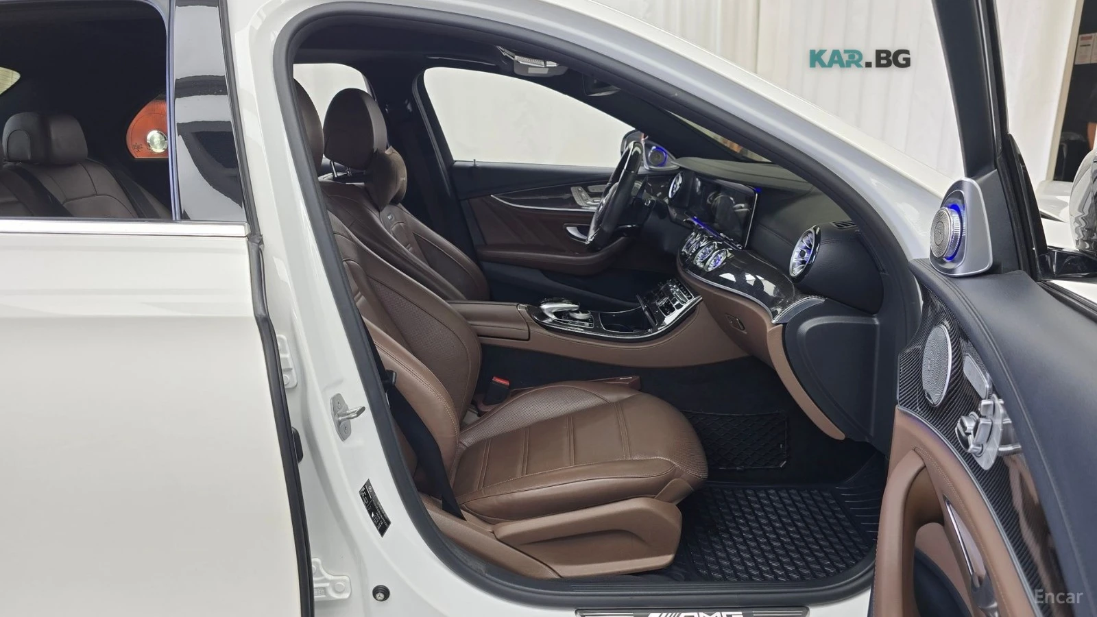 Mercedes-Benz E 63 AMG 4MATIC* DISTRONIC* 360* МАСАЖИ* ОБДУХВАНЕ* , снимка 9 - Автомобили и джипове - 55299836