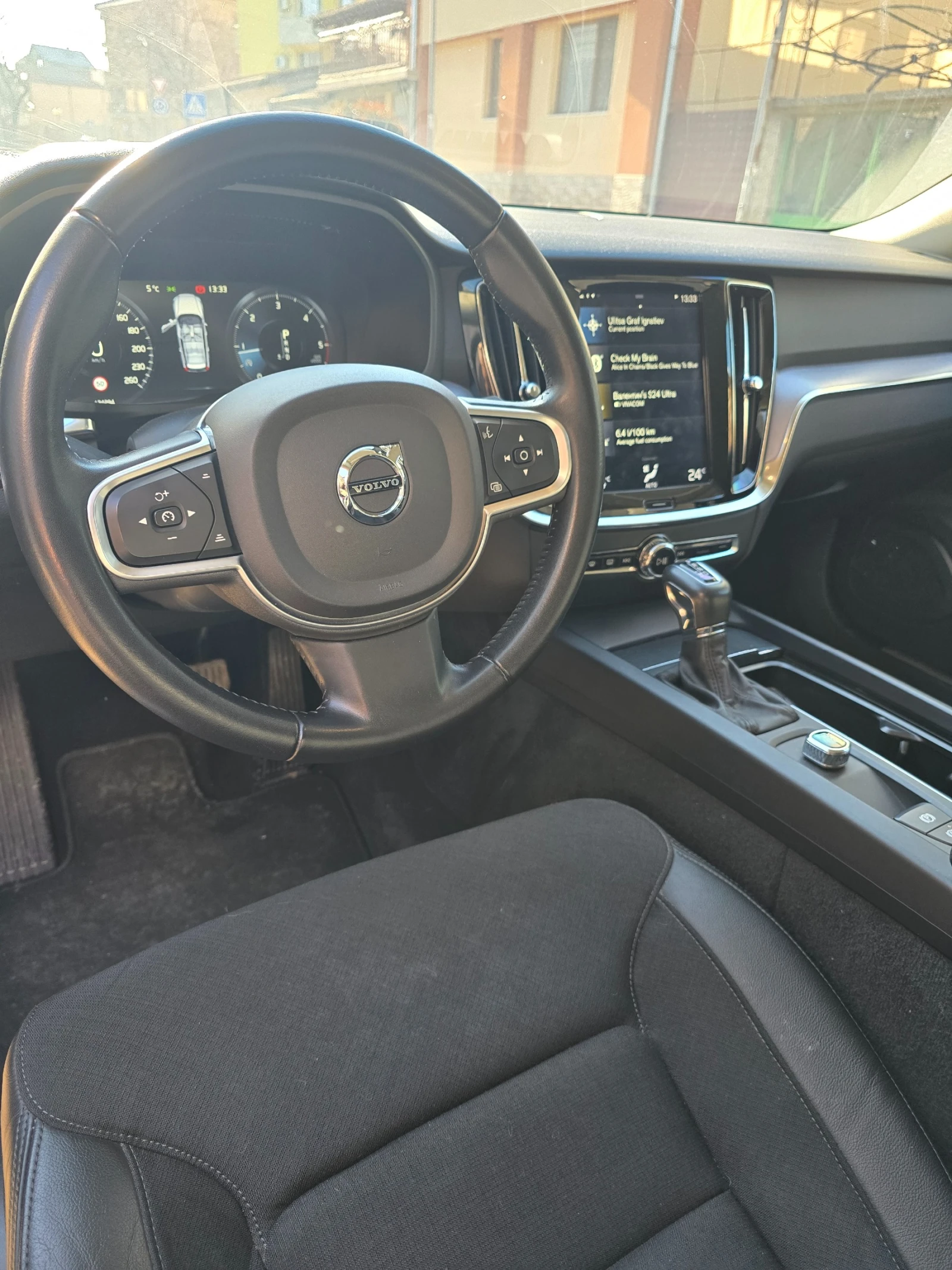 Volvo V60 D3, снимка 6 - Автомобили и джипове - 55451000