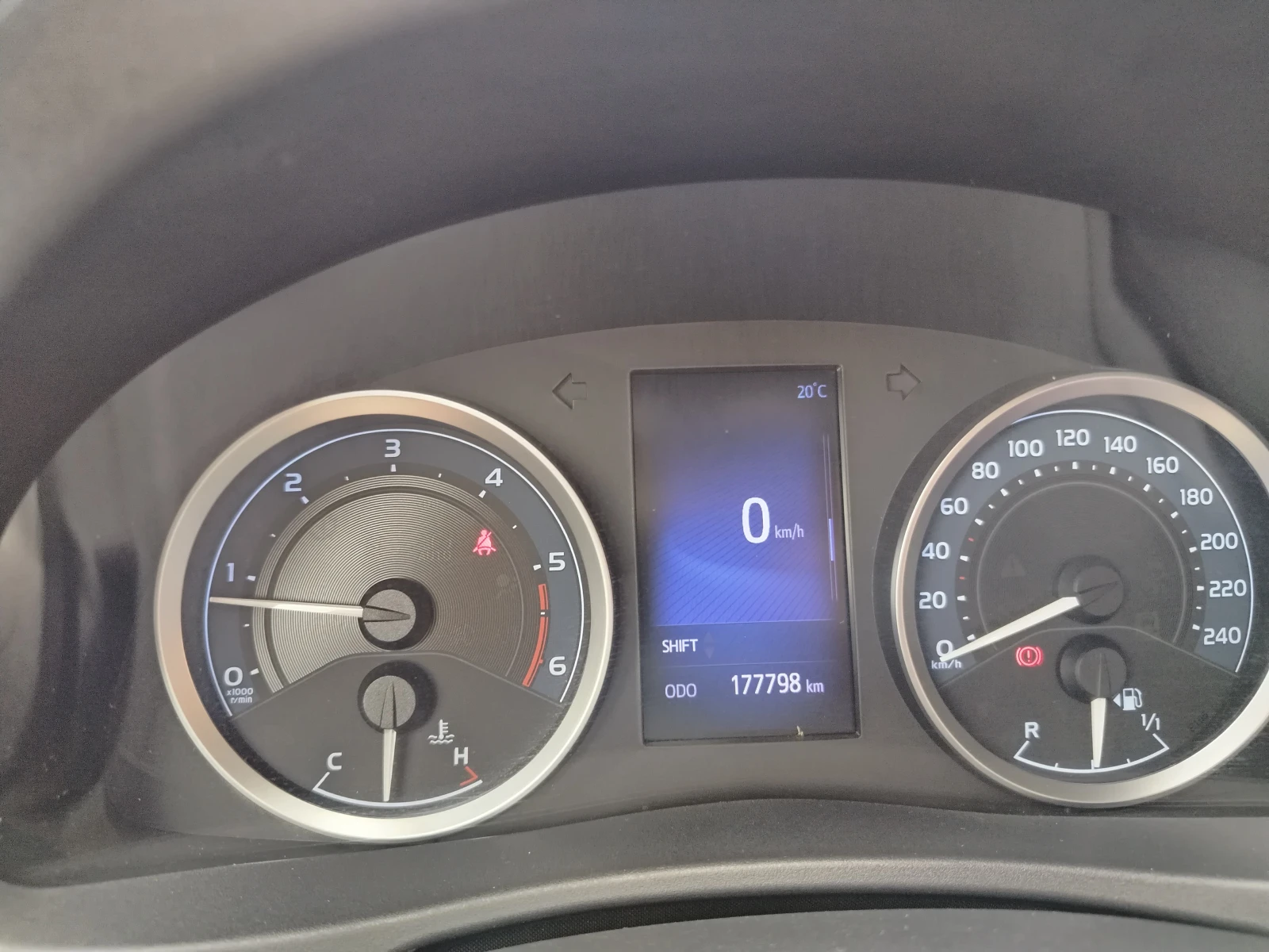 Toyota Corolla Luna, снимка 8 - Автомобили и джипове - 55673876