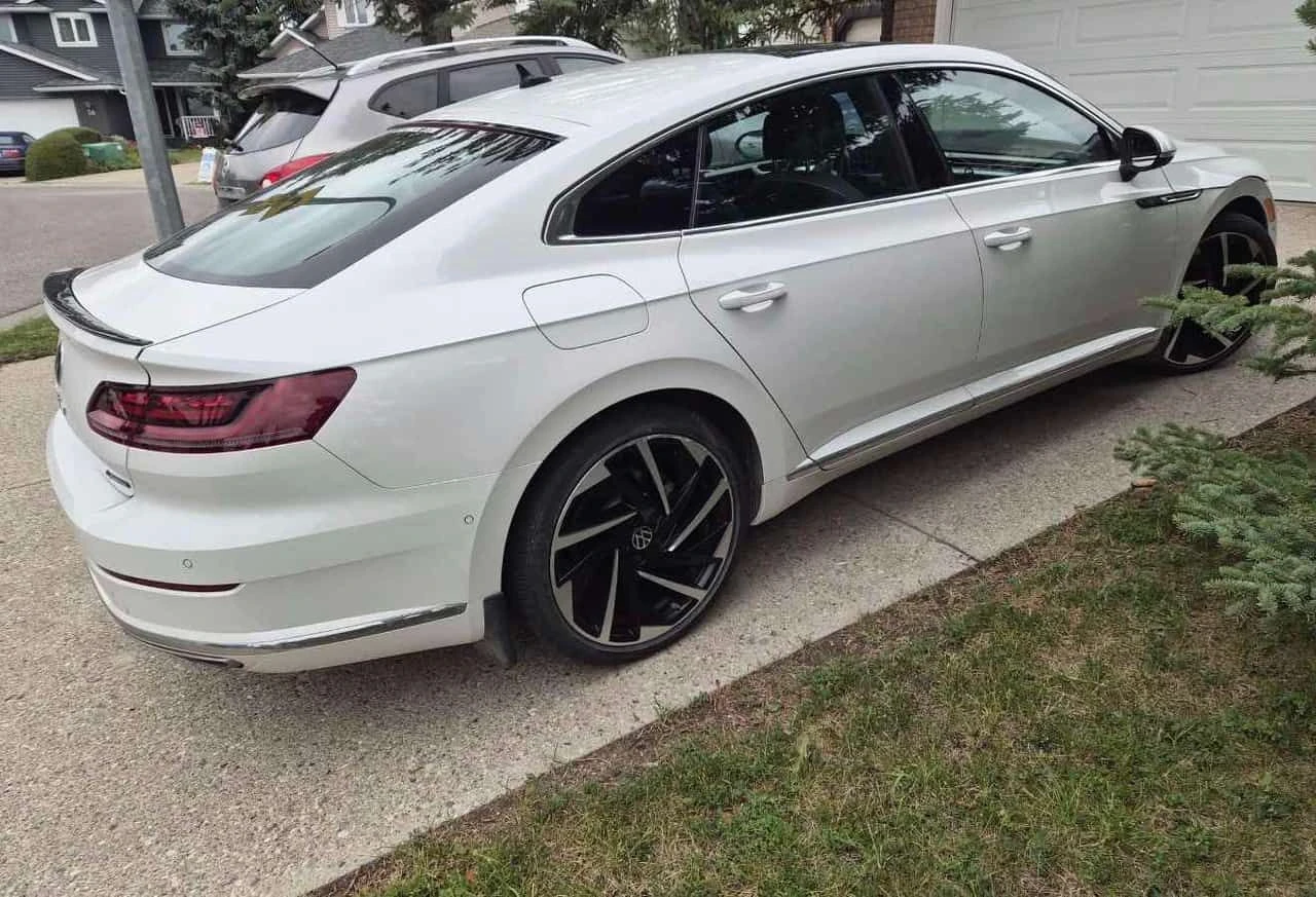 VW Arteon  Execline / ОБДУХВАНЕ / DYNAUDIO / CARFAX / , снимка 3 - Автомобили и джипове - 55702022