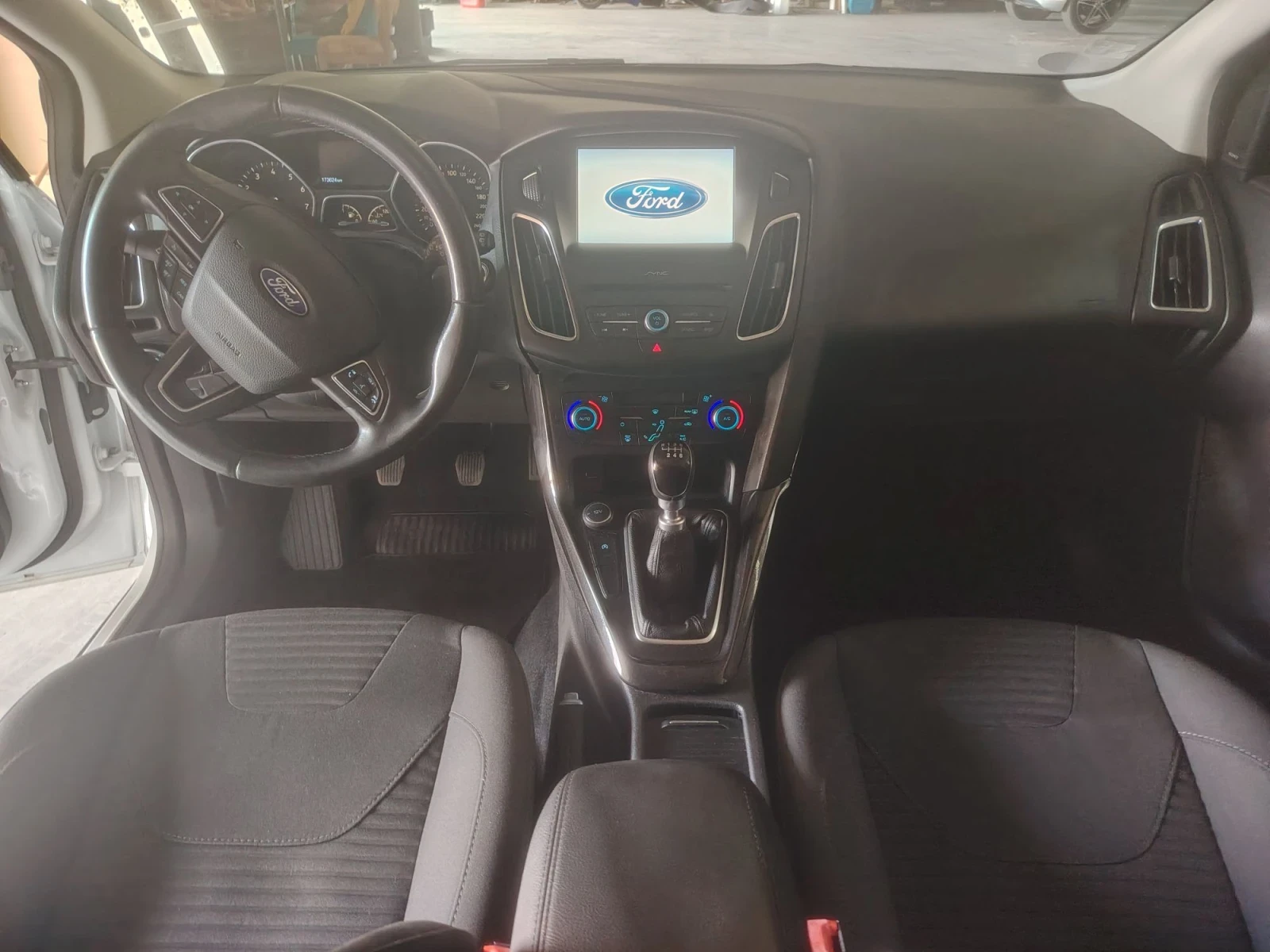 Ford Focus 1.5  TURBO, снимка 9 - Автомобили и джипове - 55786689