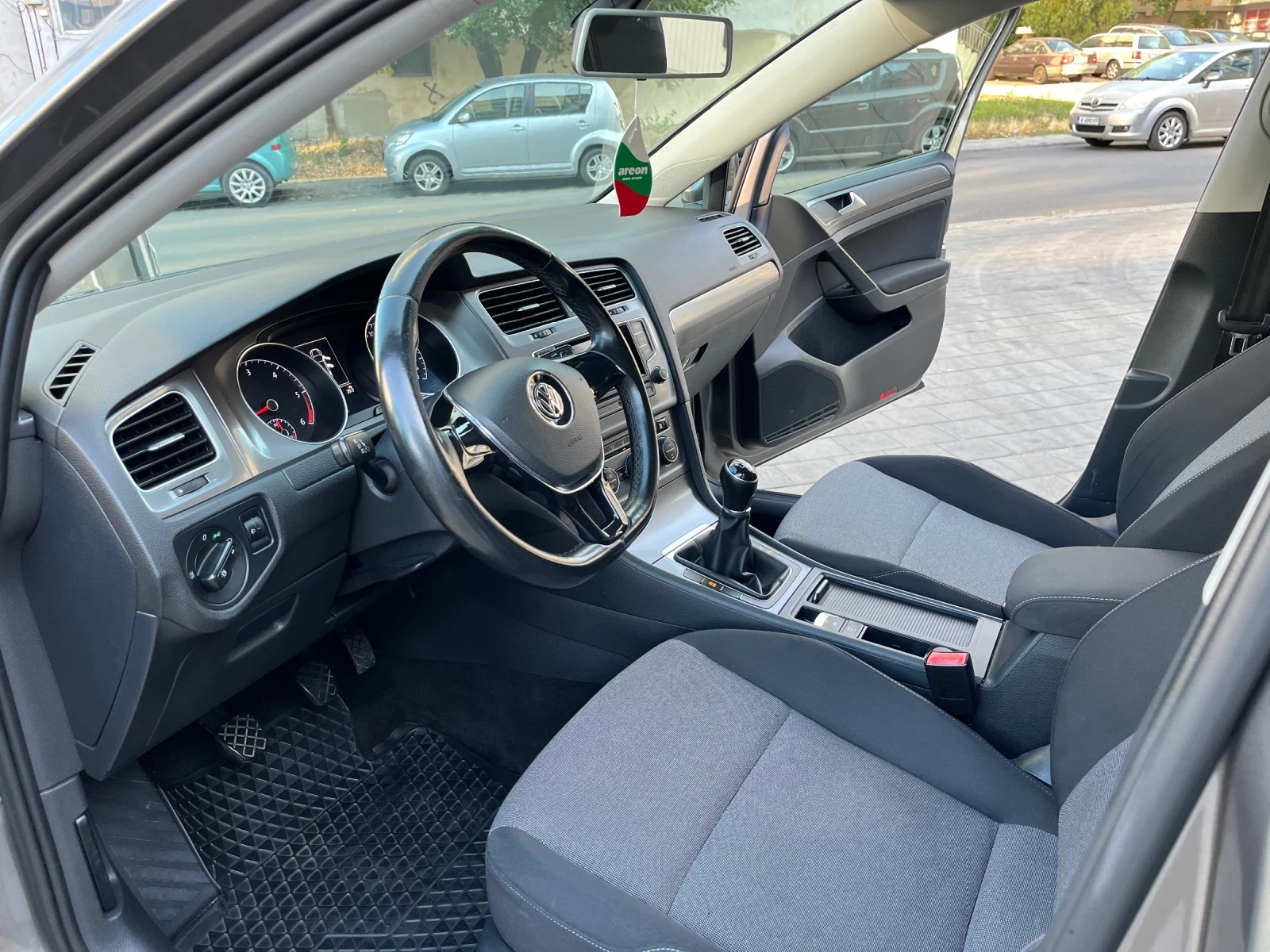 VW Golf Variant 1.6TDI/110/2016, снимка 11 - Автомобили и джипове - 55878876
