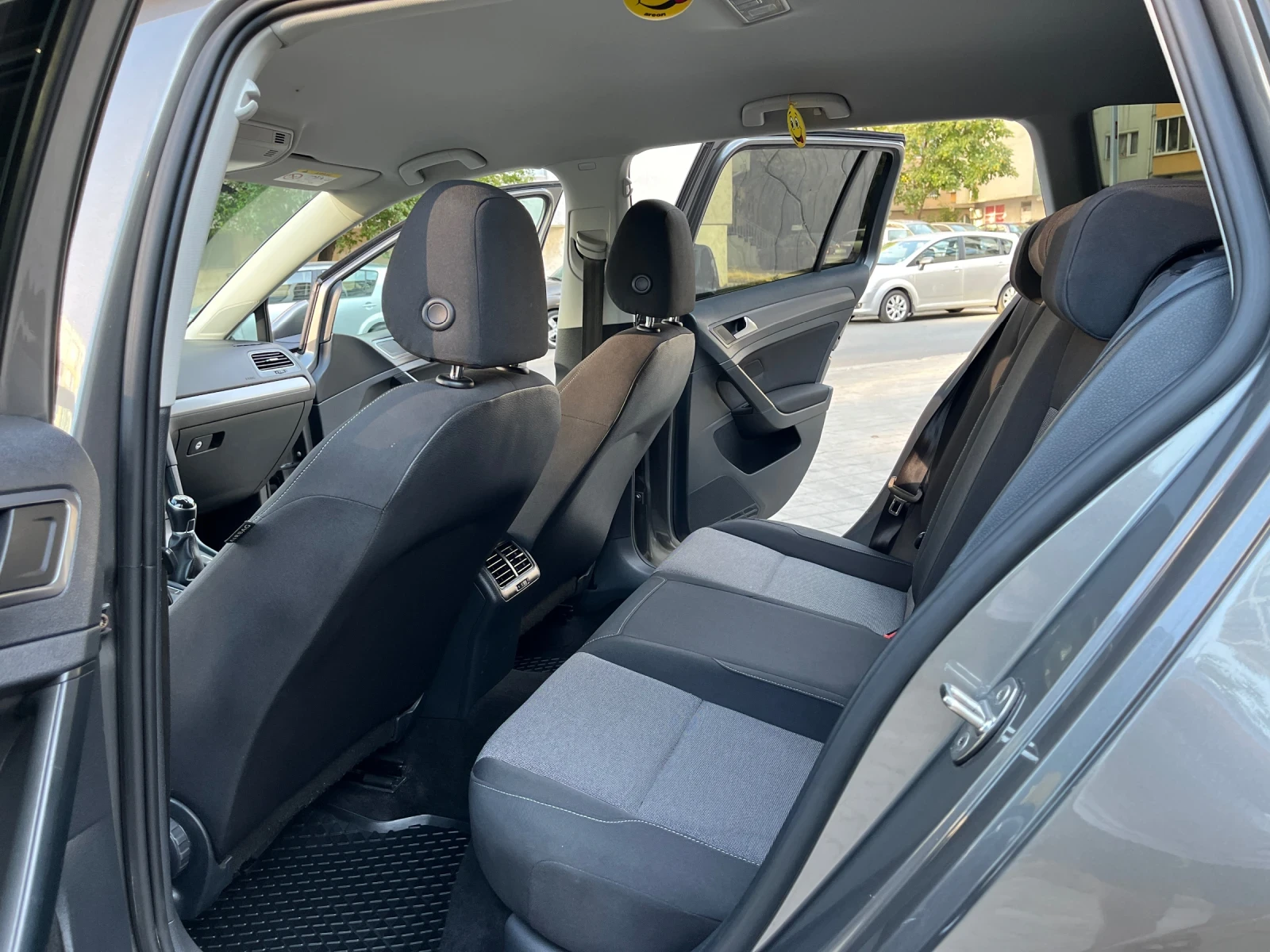 VW Golf Variant 1.6TDI/110/2016, снимка 14 - Автомобили и джипове - 55878876