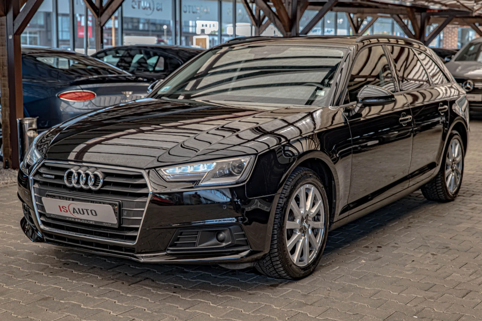 Audi A4 2.0TDI/Quattro/Distronic/Blind Assist/Lane Assist/, снимка 3 - Автомобили и джипове - 55928679