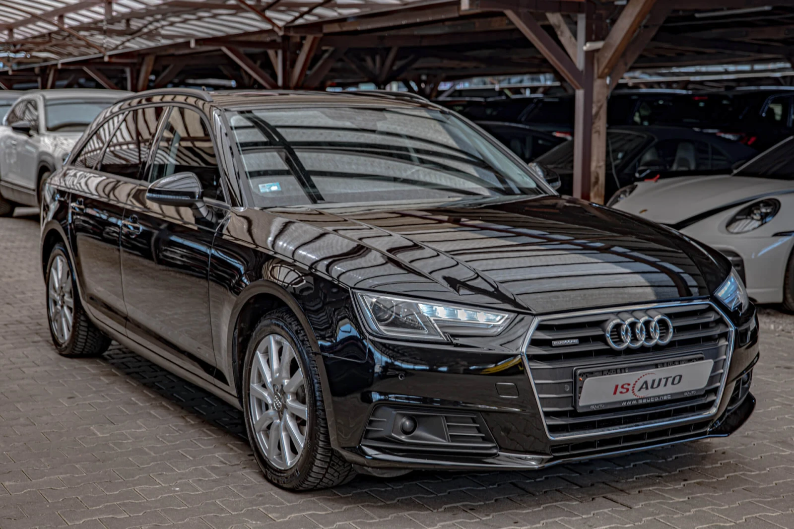 Audi A4 2.0TDI/Quattro/Distronic/Blind Assist/Lane Assist/, снимка 2 - Автомобили и джипове - 55928679