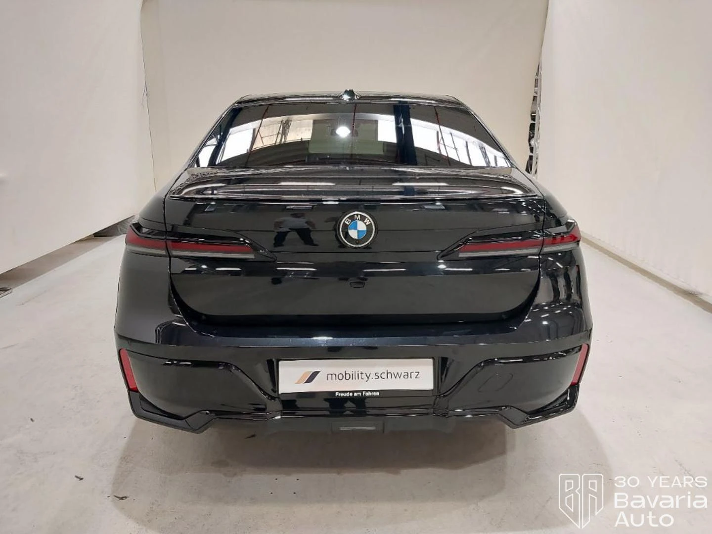 BMW 740 d xDrive M Sport Paket, снимка 3 - Автомобили и джипове - 56110129