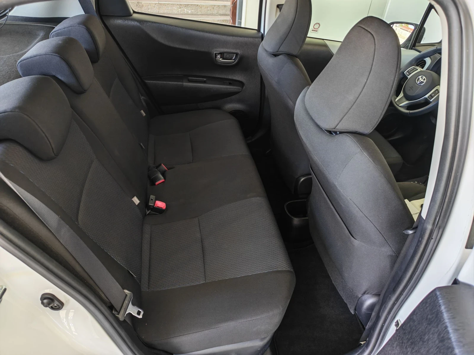 Toyota Yaris 1.5 101�� HYBRID ���� ������  ������� 66000 �� | Mobile.bg � ����������� 8