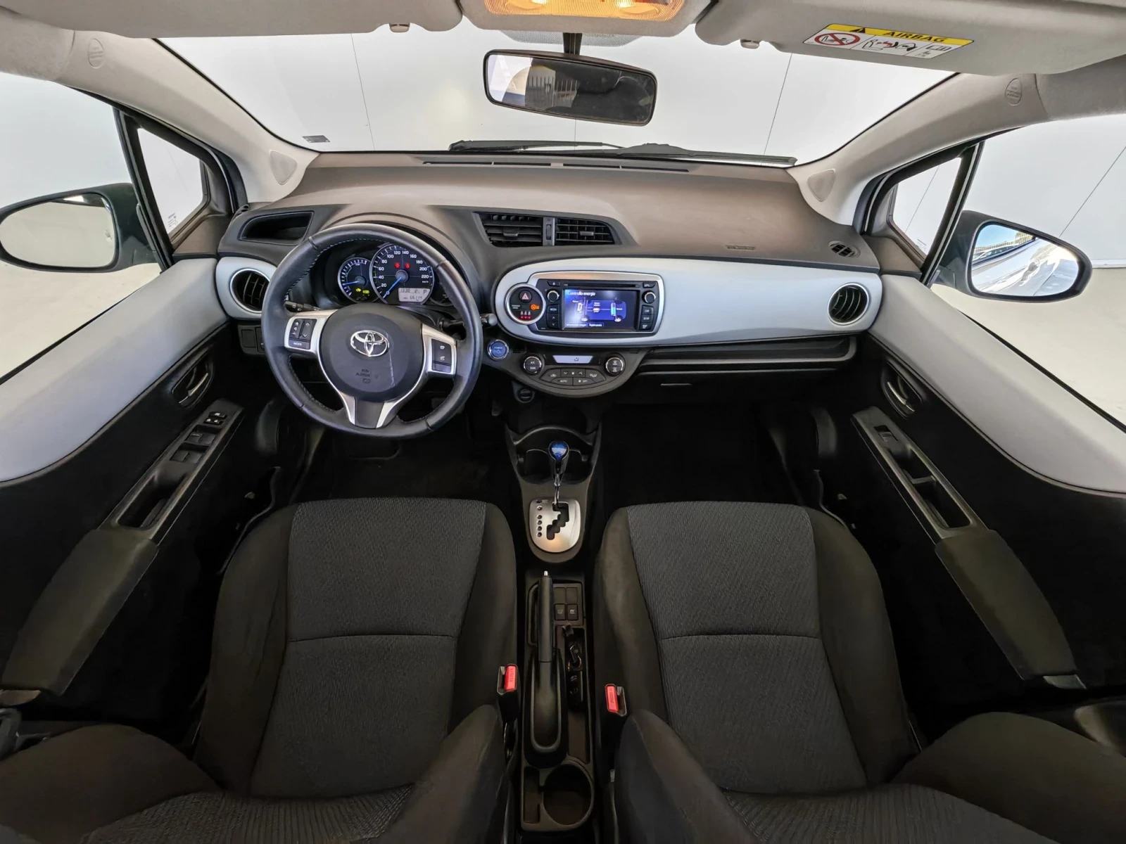 Toyota Yaris 1.5 101�� HYBRID ���� ������  ������� 66000 �� | Mobile.bg � ����������� 14