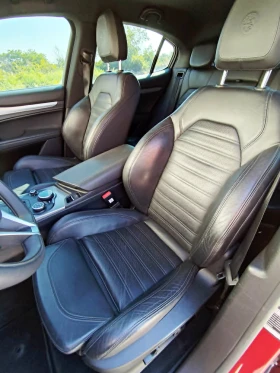 Alfa Romeo Stelvio Q4 Executive 4x4, снимка 10