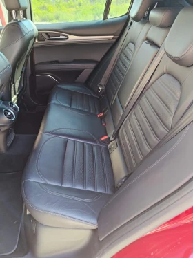 Alfa Romeo Stelvio Q4 Executive 4x4, снимка 12