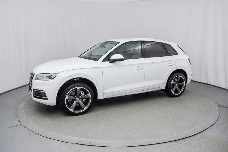 Audi Q5 2.0 TFSI, снимка 4 - Автомобили и джипове - 47211533