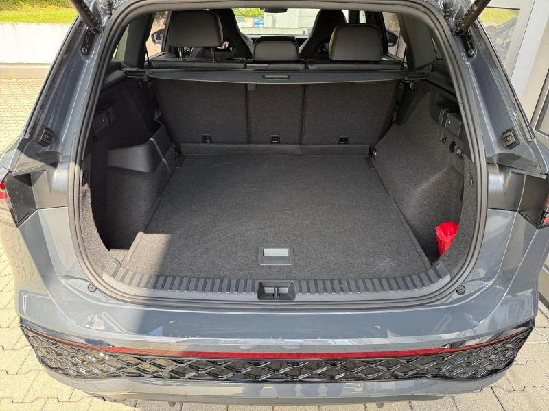 VW Tayron 2.0 TDI R-LINE BLACK STYLE 360 MATRIX, снимка 11 - Автомобили и джипове - 52713324