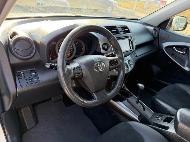 Toyota Rav4 2.2 D4D (КАТО НОВА), снимка 10 - Автомобили и джипове - 52802210