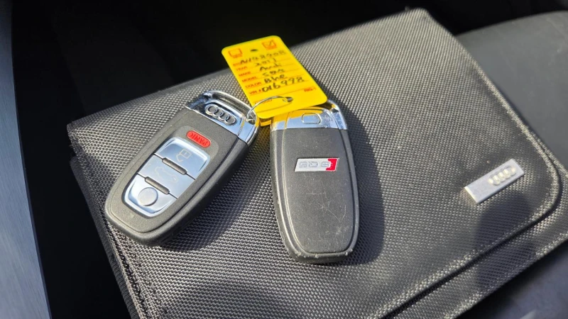 Audi SQ5 Quattro* Keyless* Panoramic Sunroof* Камера* , снимка 14 - Автомобили и джипове - 53514933