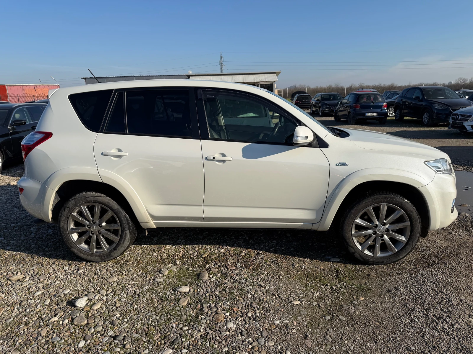 Toyota Rav4 2.2 D4D (КАТО НОВА) - изображение 4