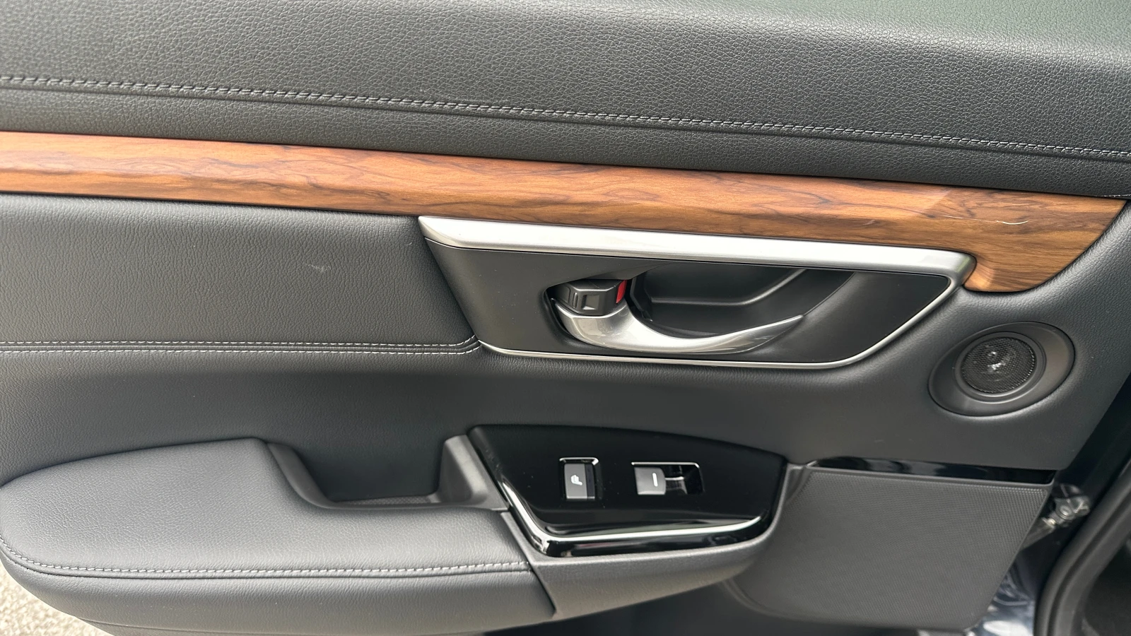 Honda Cr-v 2.0 Hybrid 4x4, снимка 10 - Автомобили и джипове - 53905248