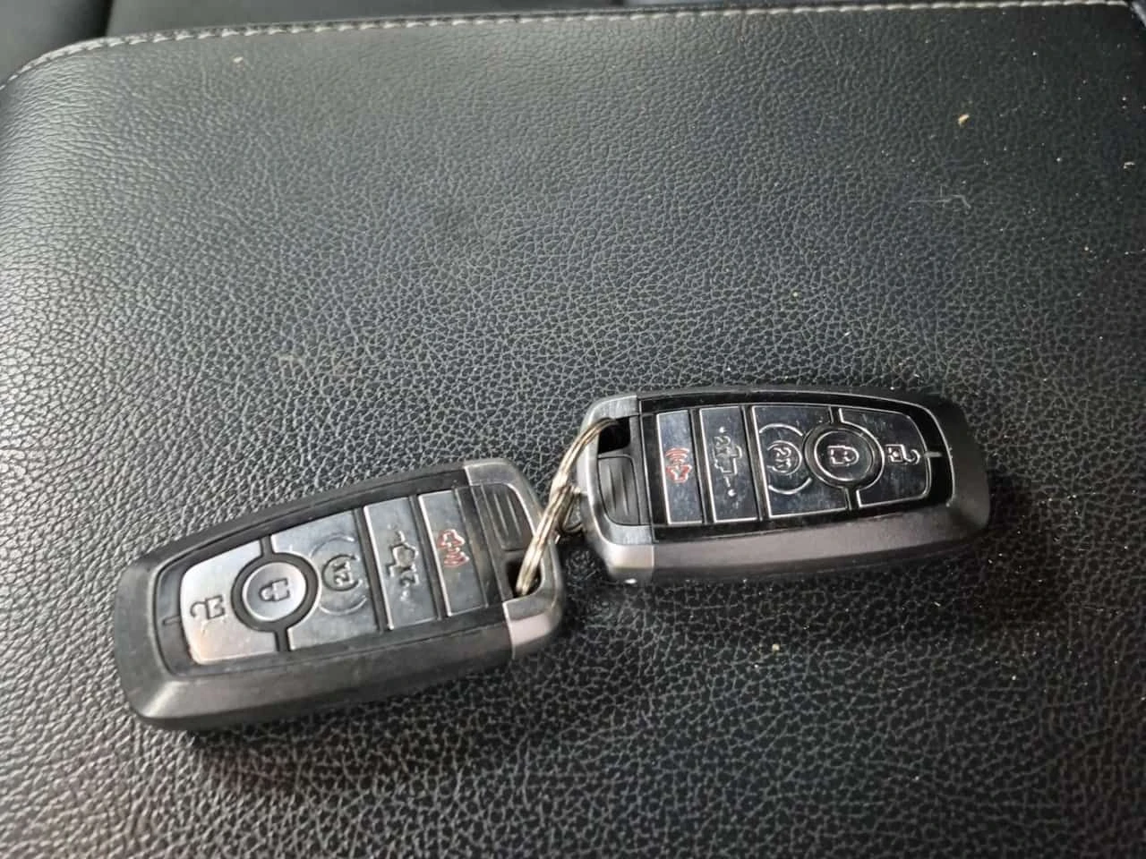 Ford F250 SuperDuty SRW * LARIAT CREW CAB STD BED * CARFAX * | Mobile.bg � ����������� 12