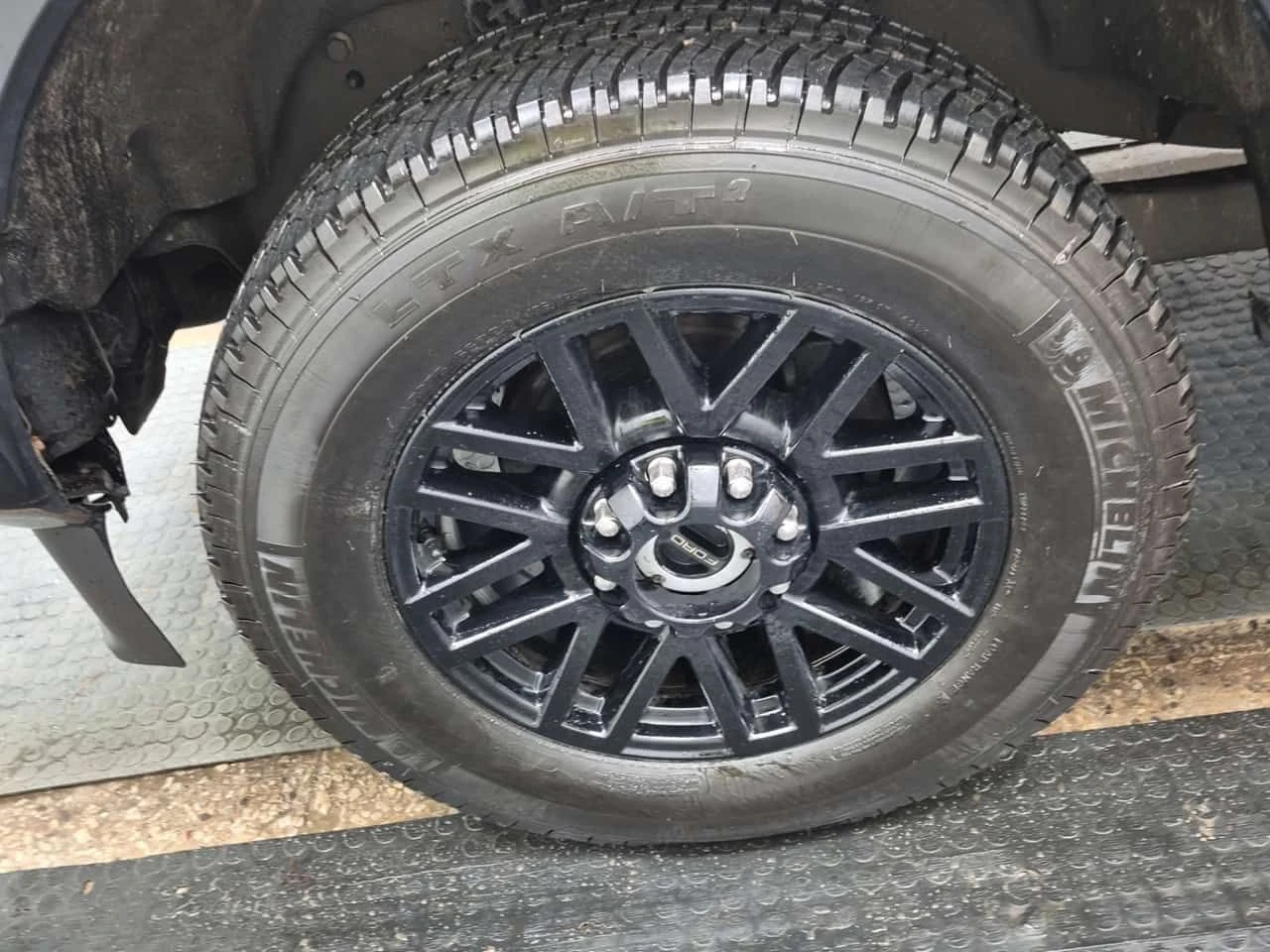 Ford F250 SuperDuty SRW * LARIAT CREW CAB STD BED * CARFAX * | Mobile.bg � ����������� 6