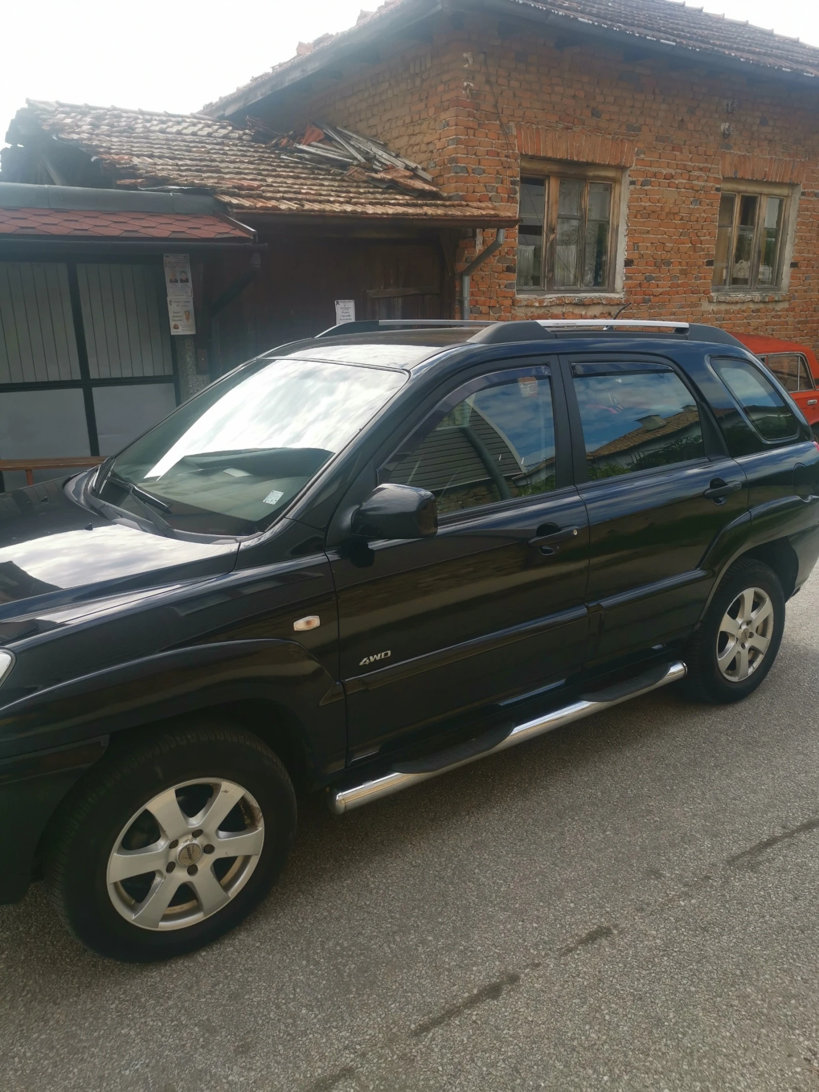 Kia Sportage, снимка 3 - Автомобили и джипове - 56078682