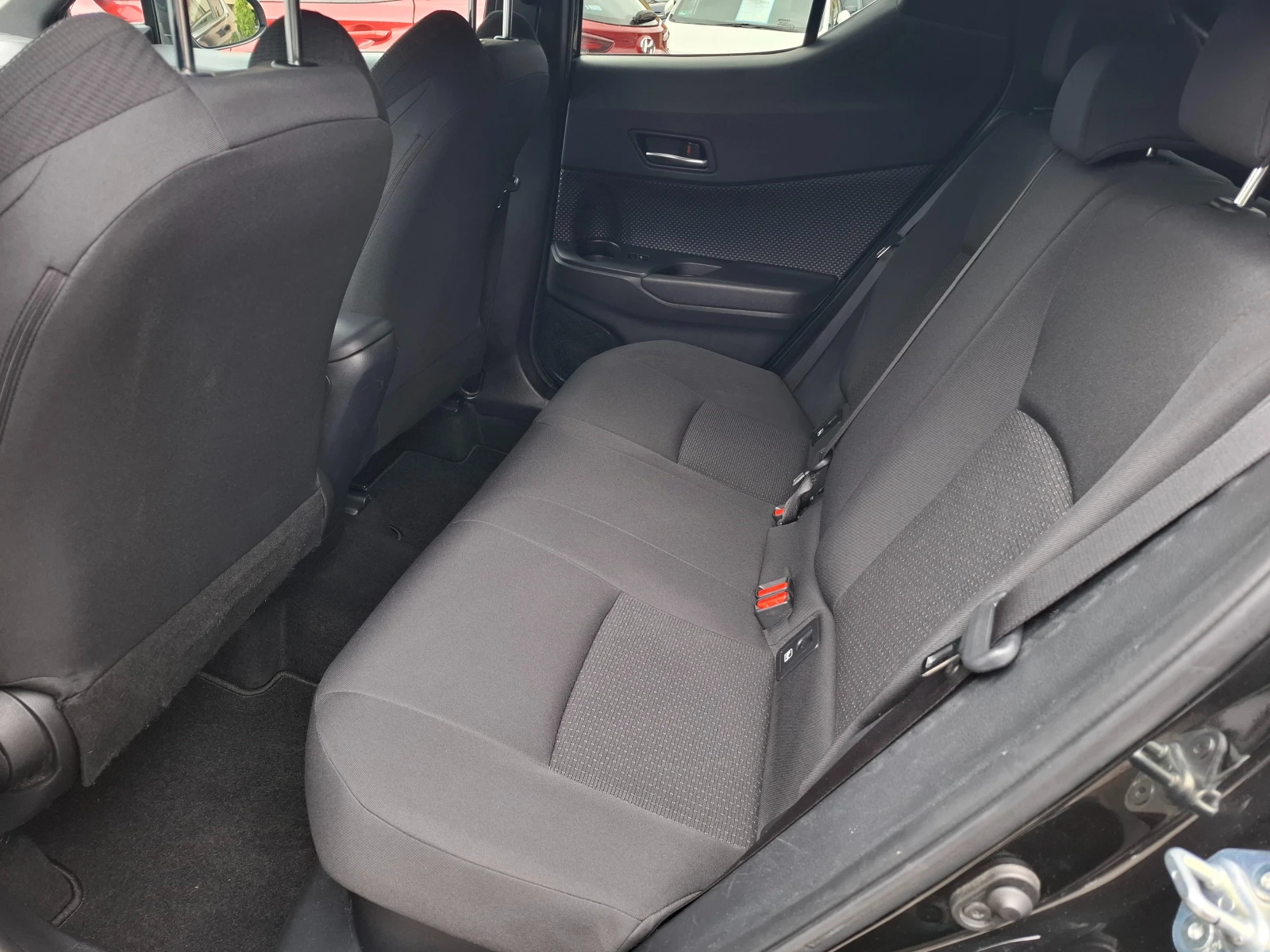 Toyota C-HR 1.8 HYBRID AUTOMATIC CAMERA, снимка 8 - Автомобили и джипове - 56493671
