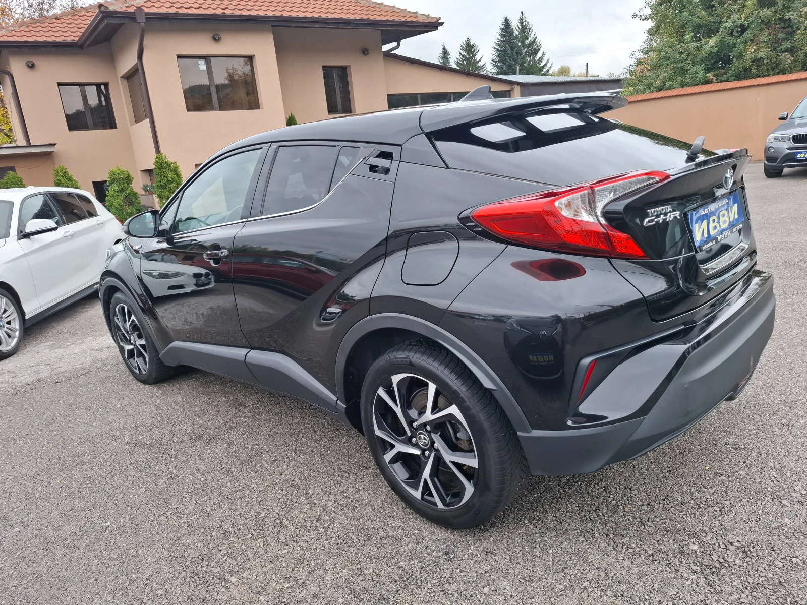 Toyota C-HR 1.8 HYBRID AUTOMATIC CAMERA, снимка 16 - Автомобили и джипове - 56493671