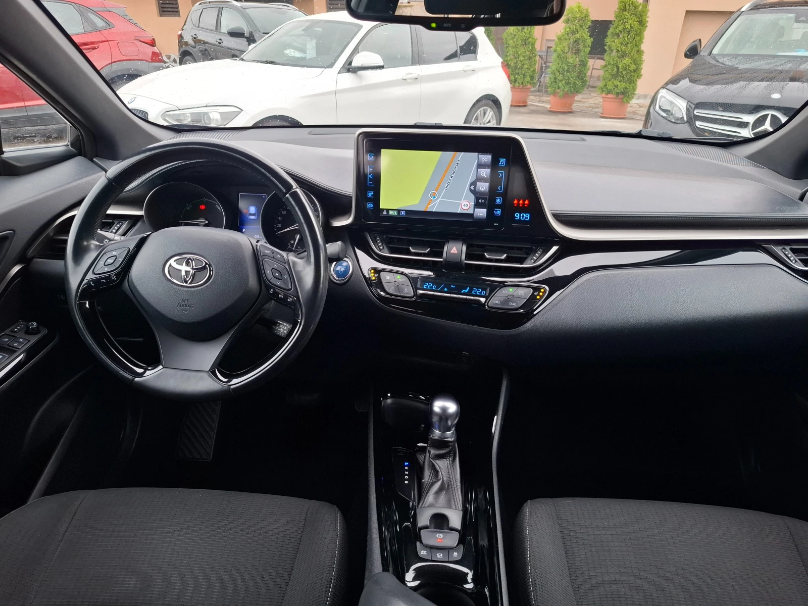 Toyota C-HR 1.8 HYBRID AUTOMATIC CAMERA, снимка 10 - Автомобили и джипове - 56493671