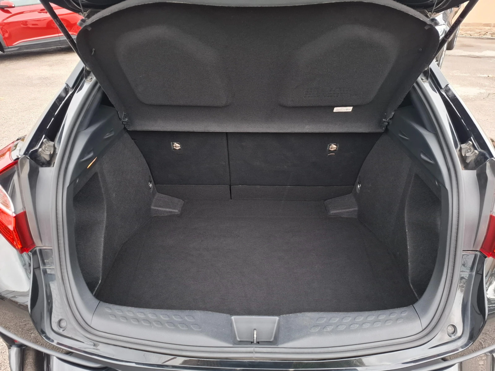 Toyota C-HR 1.8 HYBRID AUTOMATIC CAMERA, снимка 9 - Автомобили и джипове - 56493671