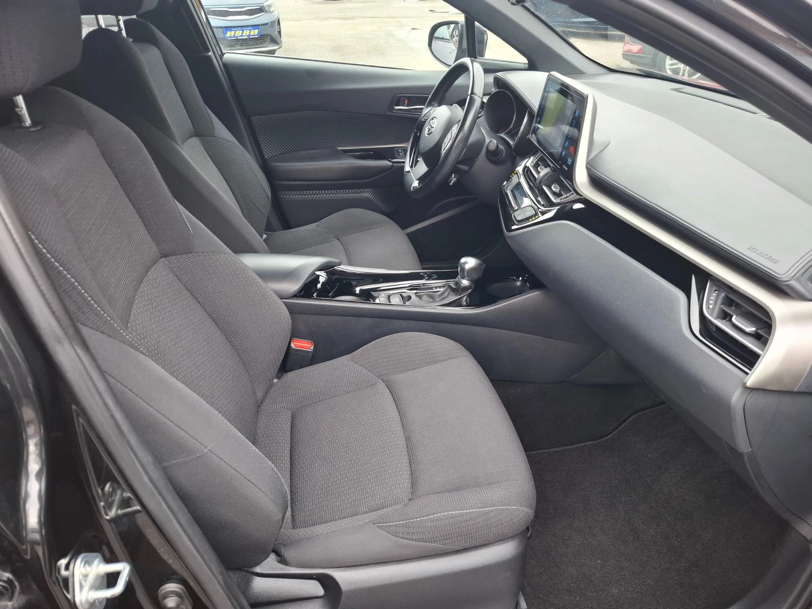 Toyota C-HR 1.8 HYBRID AUTOMATIC CAMERA, снимка 7 - Автомобили и джипове - 56493671