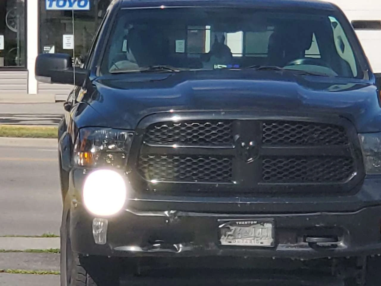 Dodge Ram, снимка 3 - Автомобили и джипове - 56527856