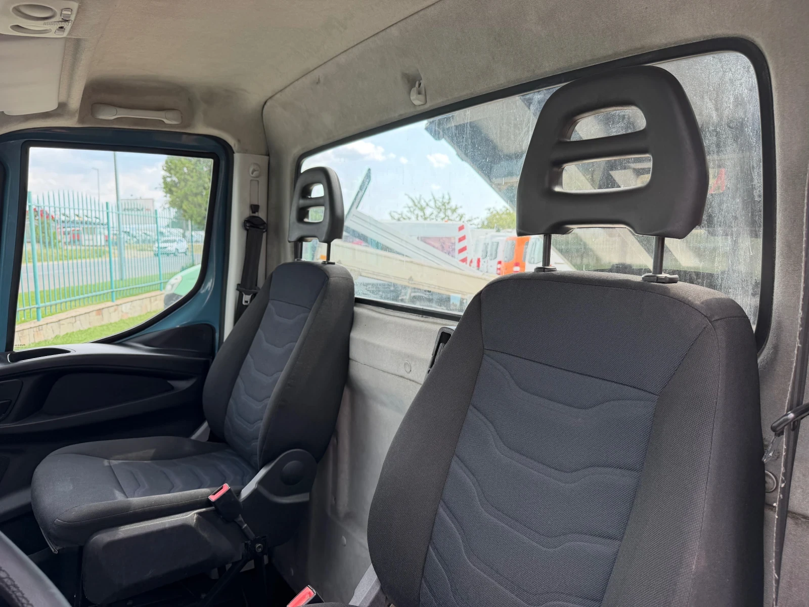 Iveco Daily 3.0HPI* 35C18* Климатик* Тристранен самосвал, снимка 8 - Бусове и автобуси - 55805023