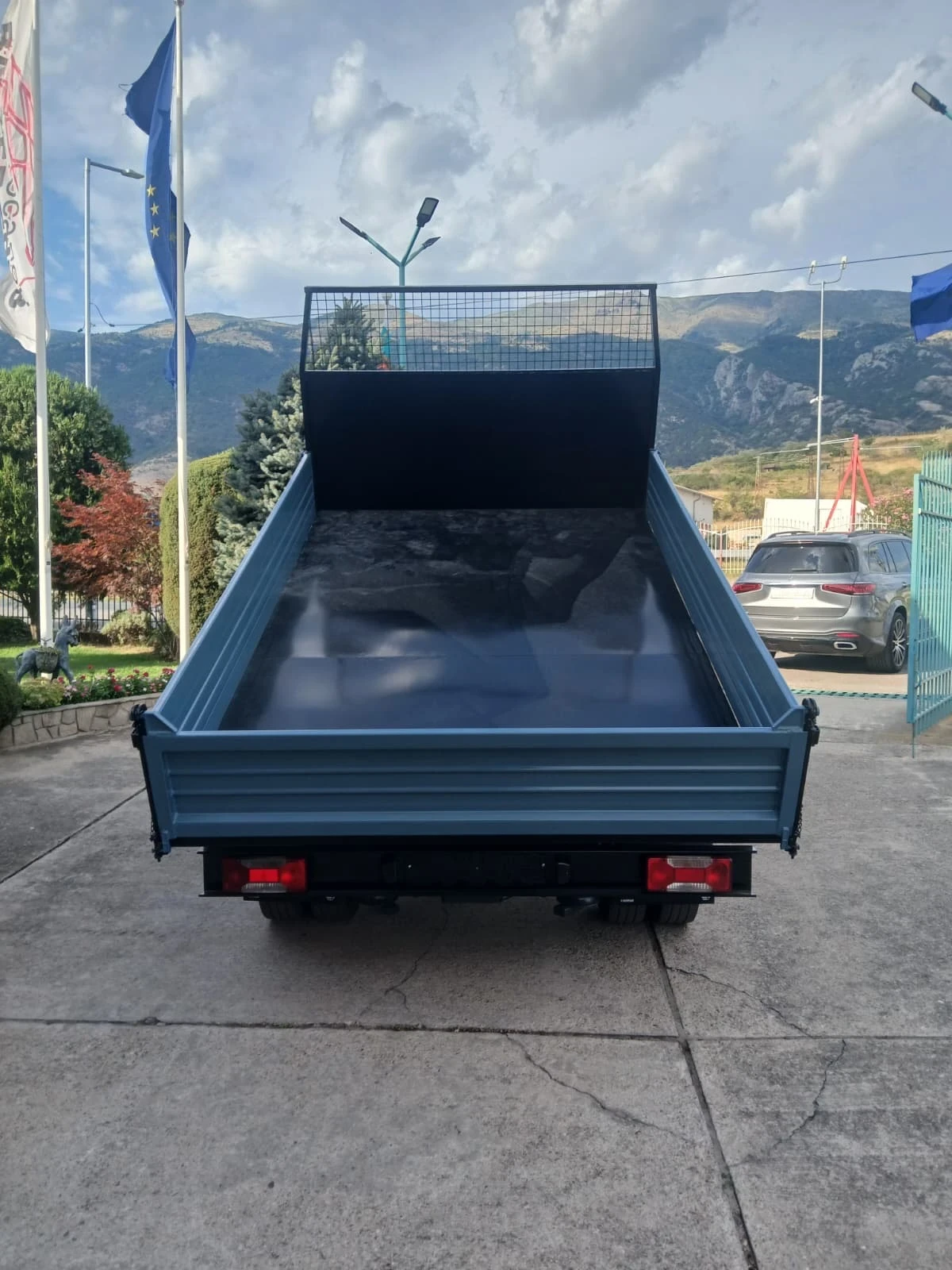 Iveco Daily 3.0HPI* 35C18* Климатик* Тристранен самосвал, снимка 5 - Бусове и автобуси - 55805023