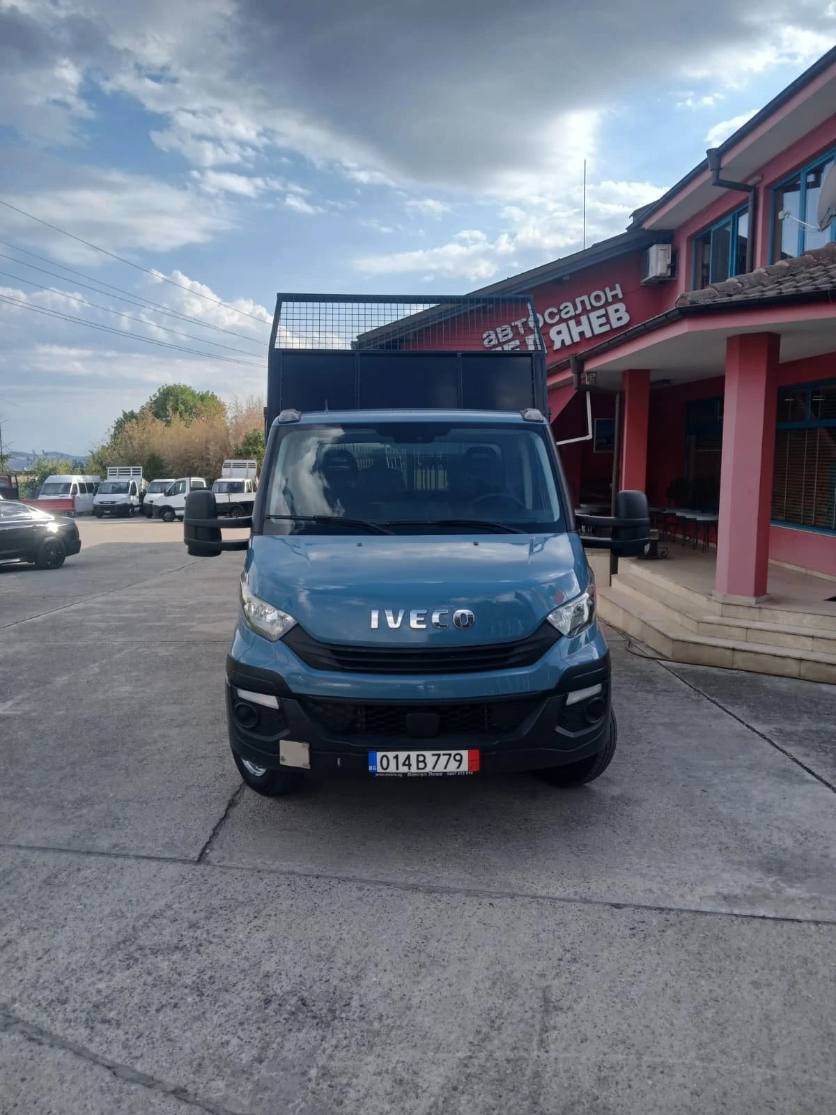 Iveco Daily 3.0HPI* 35C18* Климатик* Тристранен самосвал, снимка 2 - Бусове и автобуси - 55805023