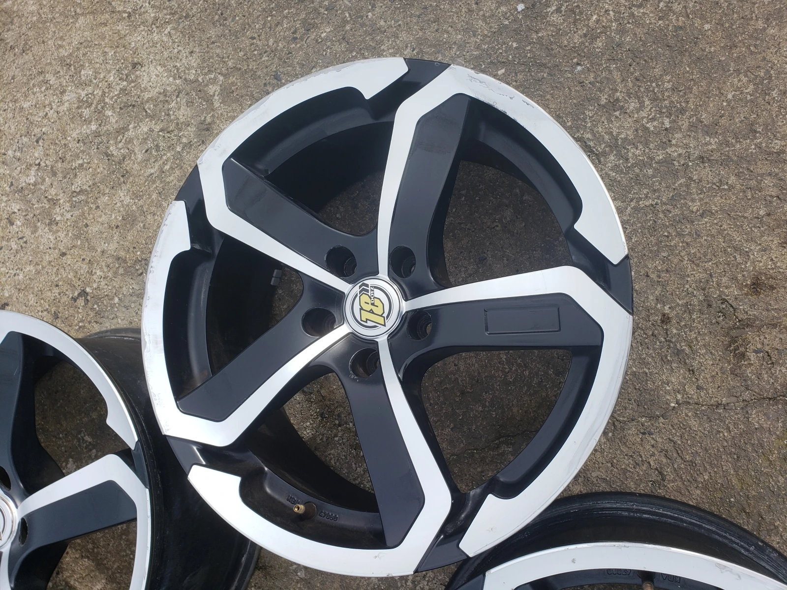 ������ | Mobile.bg � ����������� 6