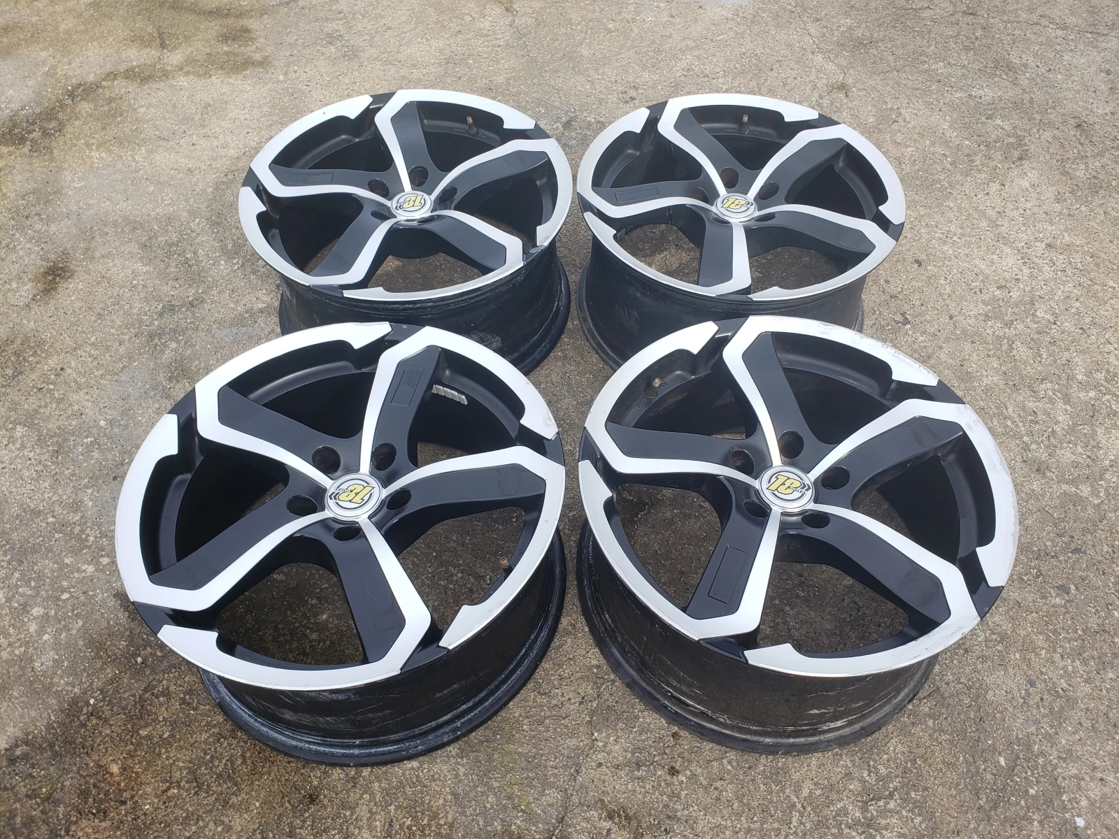 ������ | Mobile.bg � ����������� 4