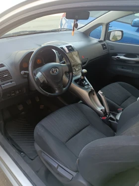 Toyota Auris 1.6, 124 к.с. Газов инжекцион, снимка 8