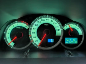 Toyota Corolla verso Газ, снимка 12