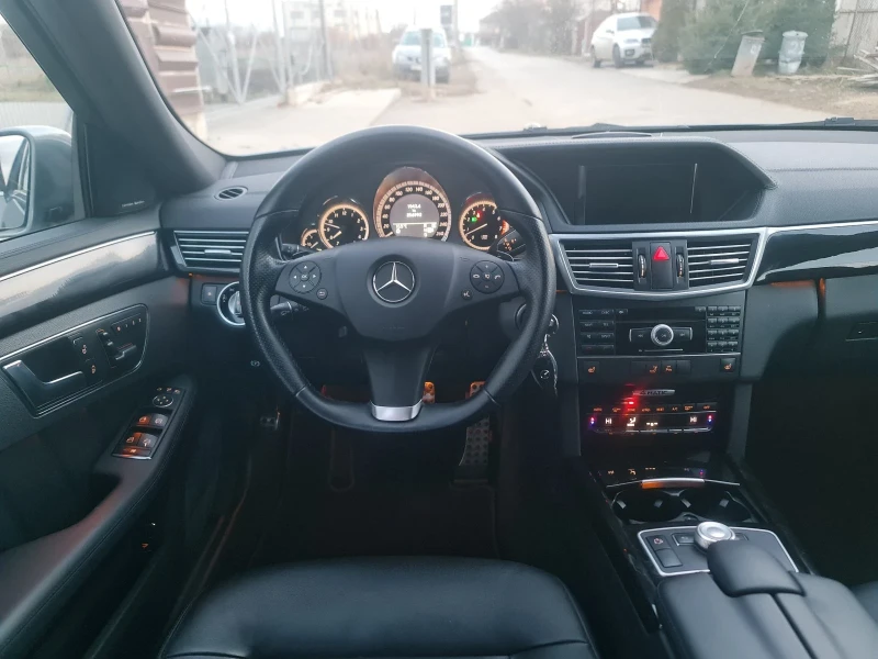 Mercedes-Benz E 350 4-MATIC AMG-paket БЕНЗИНОВ, снимка 9 - Автомобили и джипове - 51352646