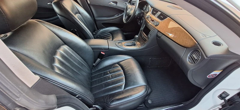 Mercedes-Benz CLS 320 CLS 320CDI, снимка 11 - Автомобили и джипове - 49986078