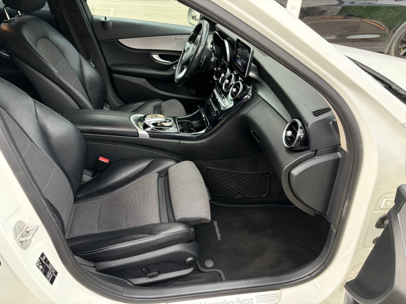 Mercedes-Benz C 220, снимка 13 - Автомобили и джипове - 52551439