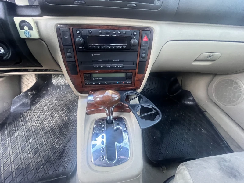 VW Passat 2.5TDI B5, снимка 10 - Автомобили и джипове - 52921090