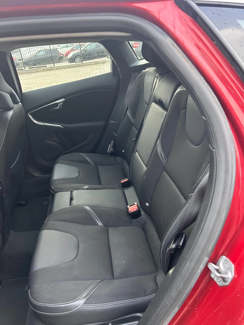 Volvo V40 1.6D KOJA/NAVI EURO 5, снимка 10 - Автомобили и джипове - 53124520