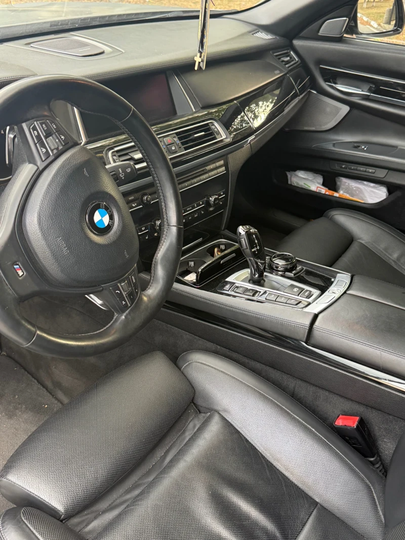 BMW 750 3000, снимка 12 - Автомобили и джипове - 53130056
