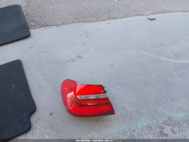 BMW 750  - изображение 9