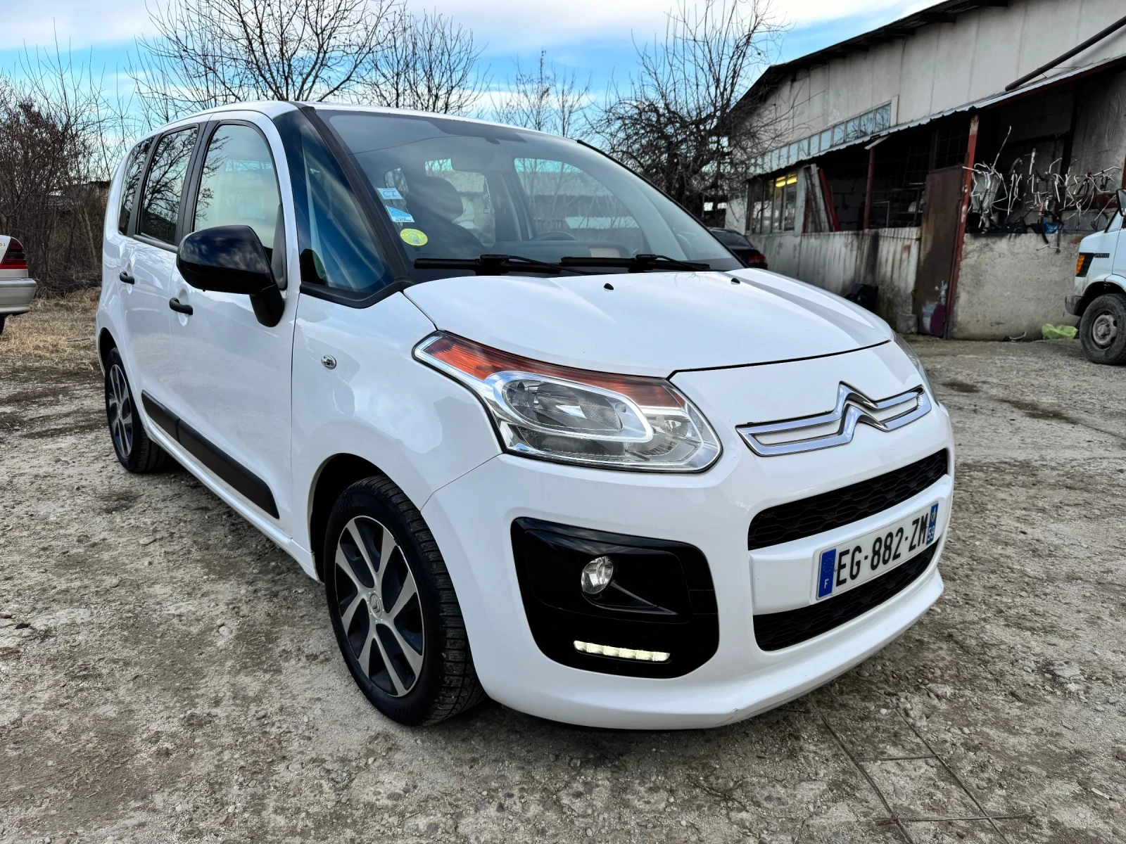 Citroen C3 Picasso 1.6 BlueHdi 99kc  - изображение 3